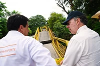 Paralelamente se va instalar un puente militar, con unas sesiones de puente, que el Invías suministró, en un periodo estimado de construcción de 75 días.